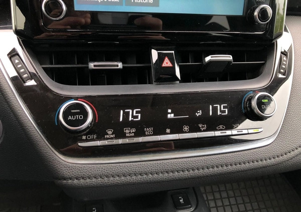 Toyota Corolla cena 85900 przebieg: 113478, rok produkcji 2019 z Hel małe 497